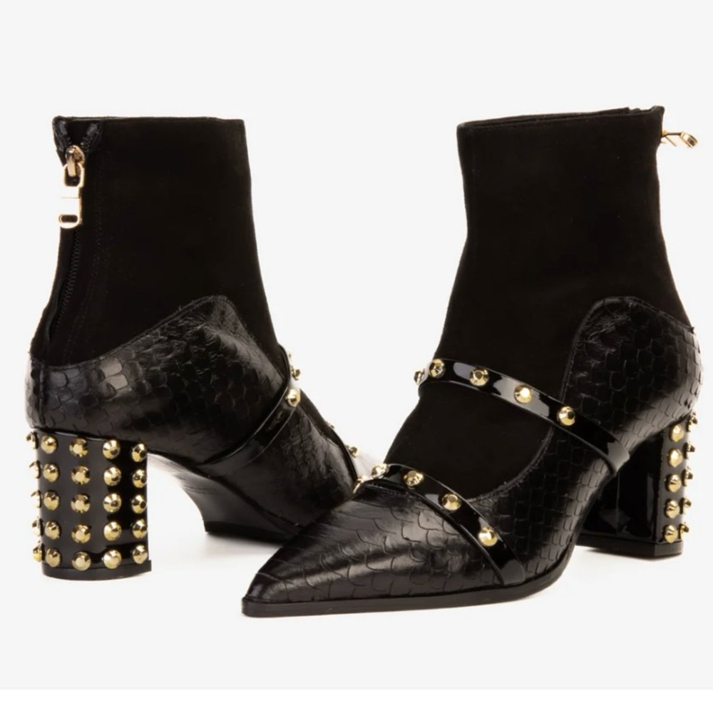 VINCI The Valentina Leather Block Heel Boot Size 38 (US Size 7.5-8) Like New